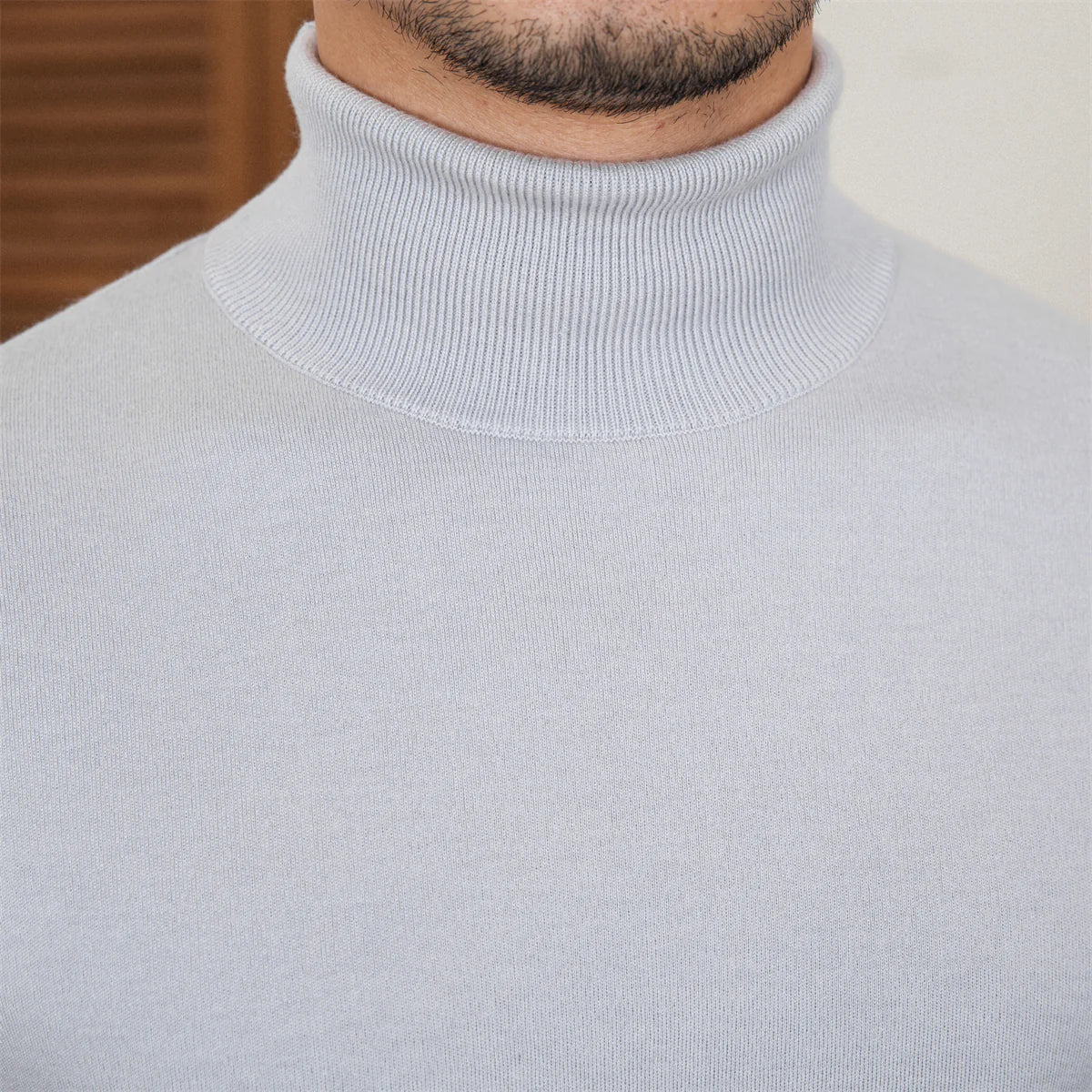 AMIR SLIM FIT WOOL TURTLENECK